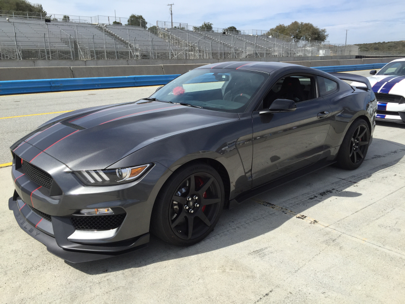 Illustration for article titled The Ford Shelby GT350R Is The Best Performance Car Ford's Ever Built